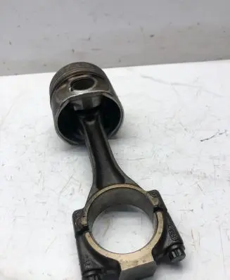 Skoda Octavia Mk3 (5E) Piston with connecting rod