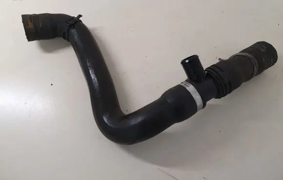 Mini Cooper Countryman R60 Engine coolant pipe/hose 9802110