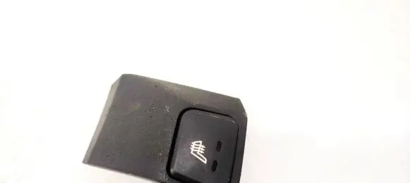 Hyundai i30 Seat heating switch ATL22KF1