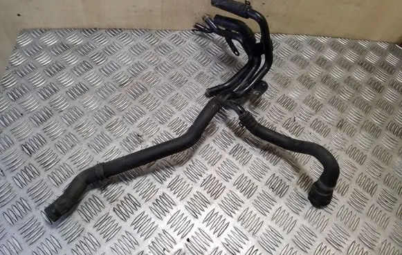 Volkswagen PASSAT B8 Engine coolant pipe/hose 04L121064AF 5Q0122101S 5Q0122101CK