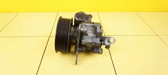 Land Rover Range Rover L322 Power steering pump QVB500630 368DT