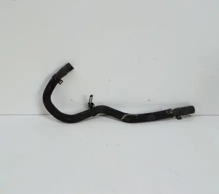 Audi Q7 4L Engine coolant pipe/hose 7L8121073D