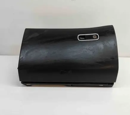 Glove box