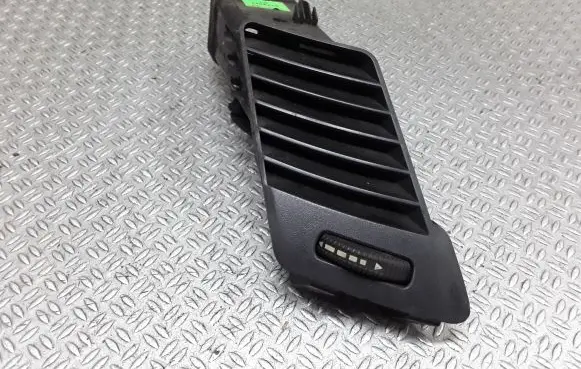 Mercedes-Benz Sprinter W906 Dashboard air vent grill cover trim A9068300254