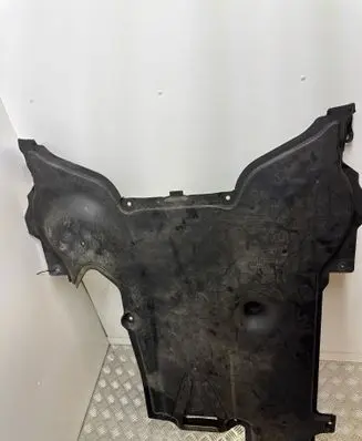Center/middle under tray cover