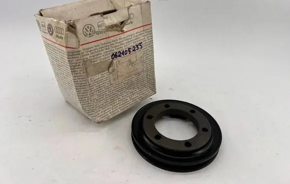 Volkswagen II LT Crankshaft pulley 062105255