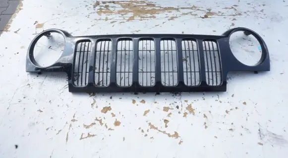 Jeep Cherokee Front bumper upper radiator grill