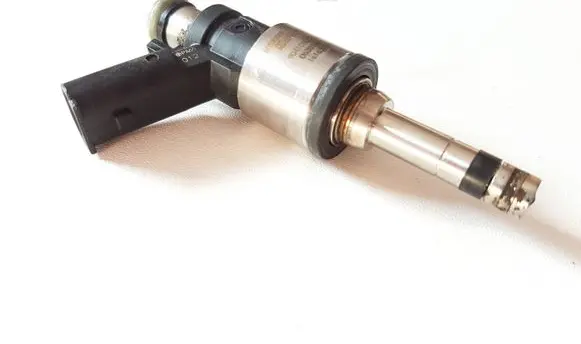 Fuel injector