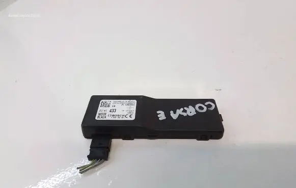 Opel Corsa E Door central lock control unit/module 13503204 F00HJ00491