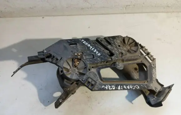Skoda Octavia Mk2 (1Z) Headlight/headlamp mounting bracket 1Z0941340