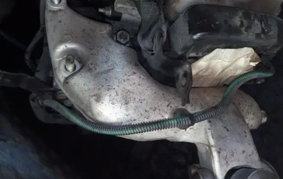 Citroen Xsara Picasso Engine mounting bracket