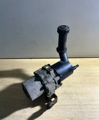 Citroen C4 I Power steering pump A5094111 9657613580
