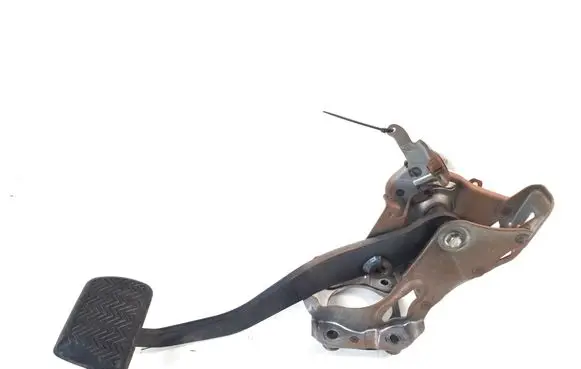 Toyota Prius+ (ZVW40) Brake pedal 47110-47090