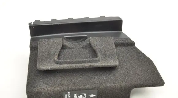 Porsche Macan (95B) Battery charger (optional) 95B035773G