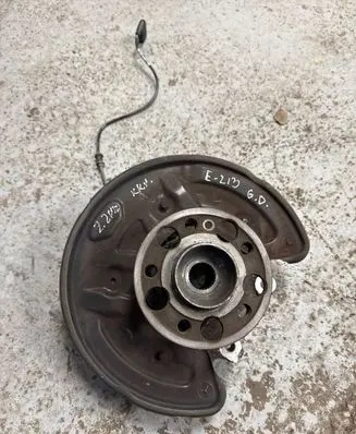Mercedes-Benz E W213 Rear wheel hub