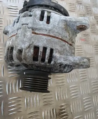 Renault Modus Generator/alternator 8200323137