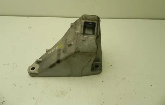 BMW 5 F10 F11 Engine mounting bracket 2287111 VD9006