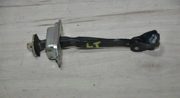 Renault Kadjar Rear door check strap stopper
