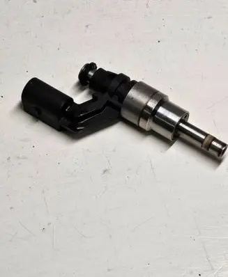 Volkswagen Eos Fuel injector 03C906036A