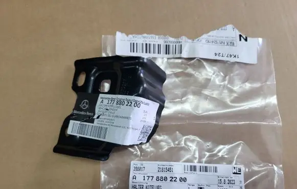 Mercedes-Benz A W177 Fender mounting bracket A1778802200aklasa