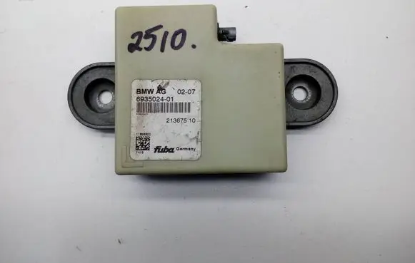 BMW 5 E60 E61 Antenna control unit 693502401