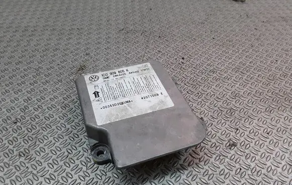 Volkswagen Polo IV 9N3 Airbag control unit/module 1C0909605K