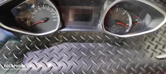 Peugeot 308 Speedometer (instrument cluster) 9822774780