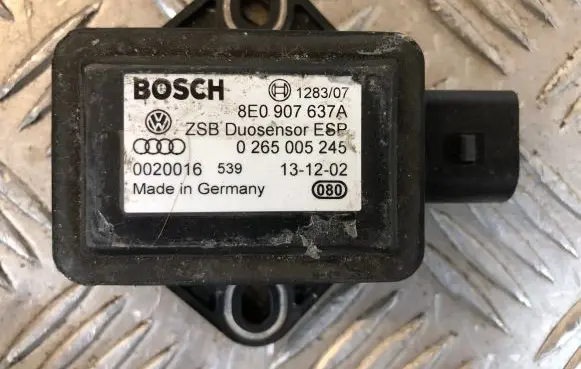 Audi A4 S4 B6 8E 8H ESP acceleration yaw rate sensor 8E0907637A 0020016 0265005245