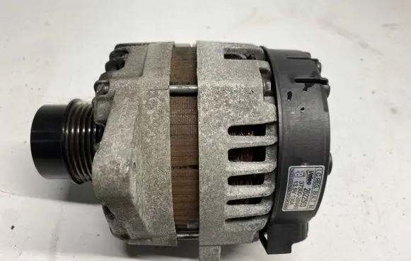 Hyundai Tucson LM Generator/alternator 37300-2B960