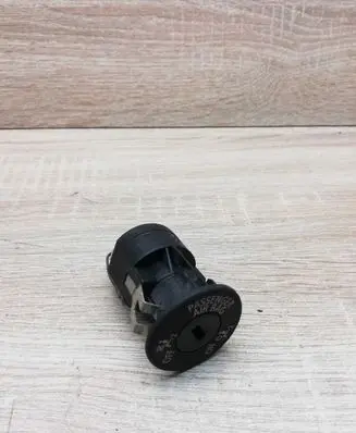 BMW 3 E90 E91 Passenger airbag on/off switch 6974643