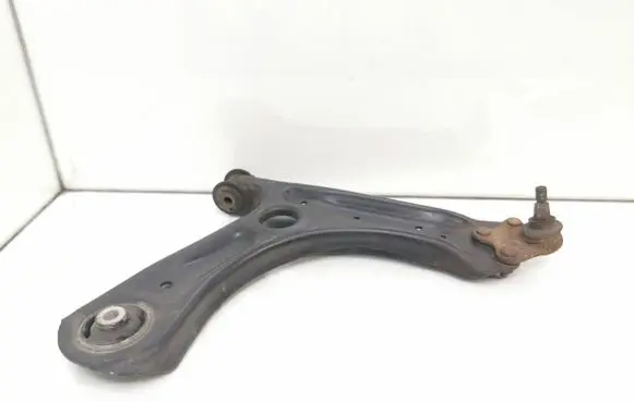 Volkswagen Polo V 6R Front lower control arm/wishbone 6R0407152F