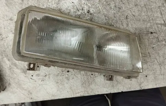 Volkswagen PASSAT B4 Headlight/headlamp 14197000