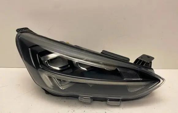 Ford Focus Headlight/headlamp MX7B13E014EB EB1090041 MX7B13E014