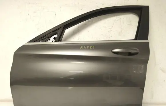 Mercedes-Benz C W205 Front door 