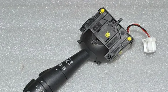 Renault Trafic III (X82) Aerial antenna switch 255679704R
