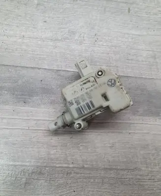 Audi A6 S6 C5 4B Central locking motor 3B0959781 4B9862153