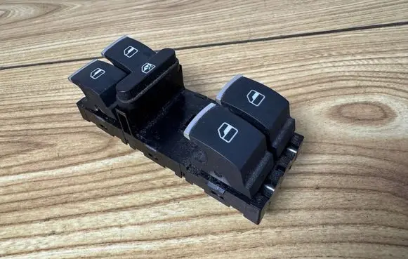 Volkswagen Golf VI Electric window control switch 5K4959857