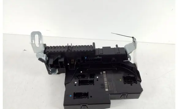 Mercedes-Benz CLS C218 X218 Fuse module A2129060105