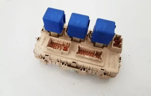 Nissan X-Trail T30 Fuse box set