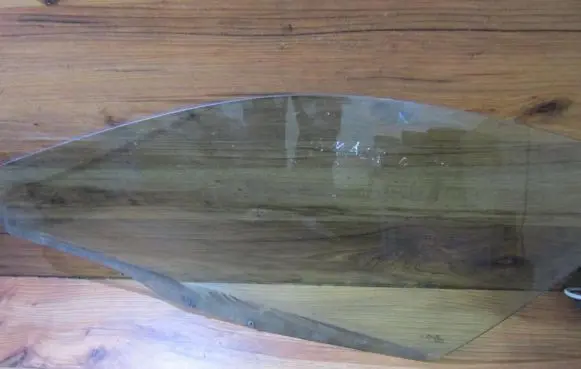 Mitsubishi Carisma Front door window glass four-door