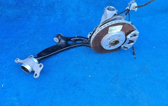 BMW X2 F39 Front wheel hub spindle knuckle 31216876854 6876854
