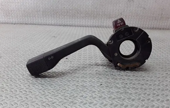 Volkswagen PASSAT B3 Indicator stalk QC88002
