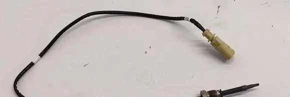 Volkswagen Tiguan Exhaust gas temperature sensor 05L906088AK