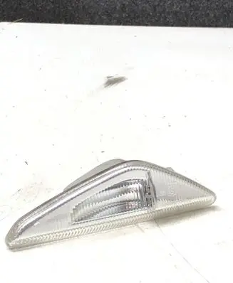 BMW X5 E70 Front fender indicator light 0218100 7171007 135W07W