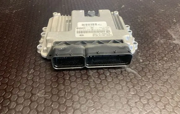 KIA Sorento Engine control unit/module 391544A410 391144A410 0281013048