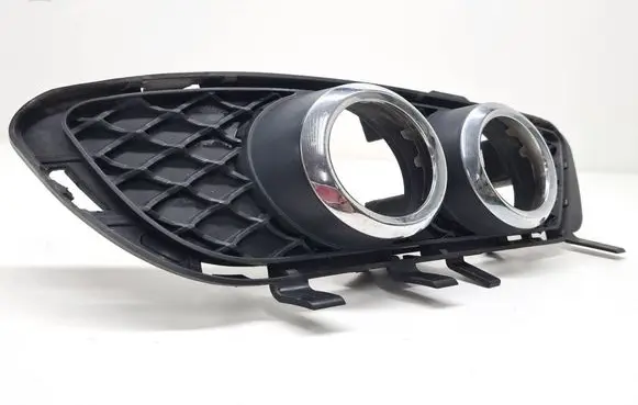 Mercedes-Benz E W212 Front bumper lower grill A2128850823
