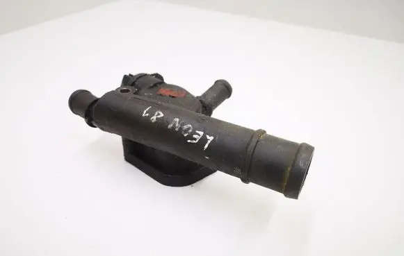 Volkswagen Golf IV Engine coolant pipe/hose