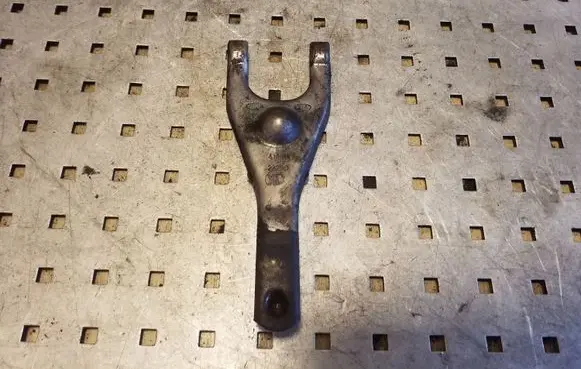 KIA Soul Clutch release arm fork 4143023200