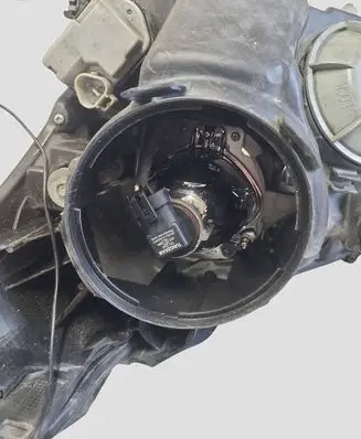Toyota Avensis T270 Headlight/headlamp 8111805310 1267502