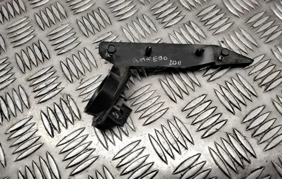 BMW 3 E90 E91 Front splash guards bracket 